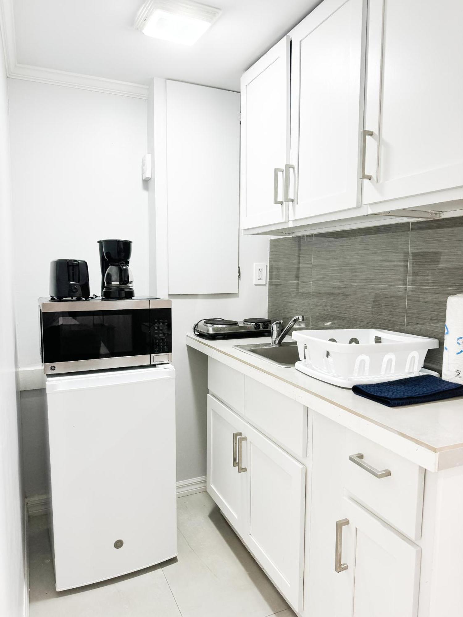 Studio, 100 Feet From The Beach Nassau Luaran gambar