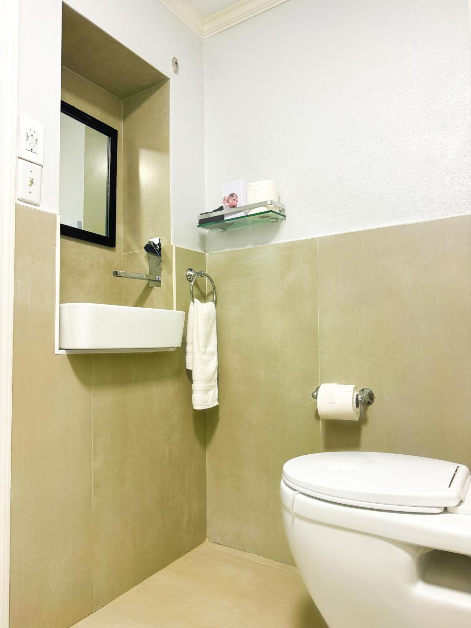 Studio, 100 Feet From The Beach Nassau Luaran gambar