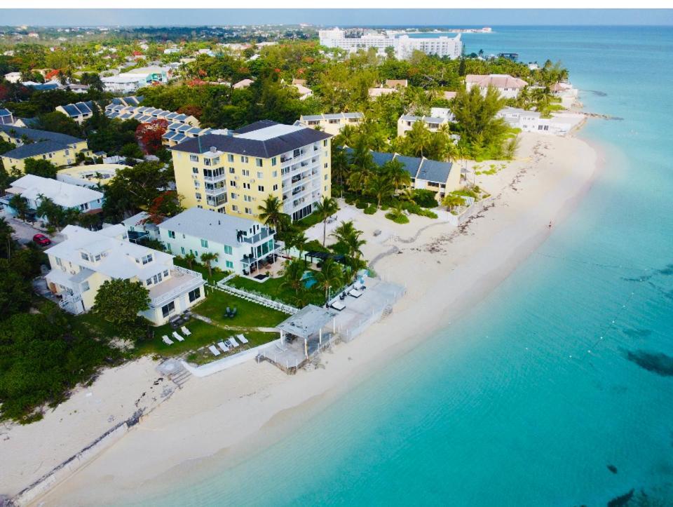 Studio, 100 Feet From The Beach Nassau Luaran gambar