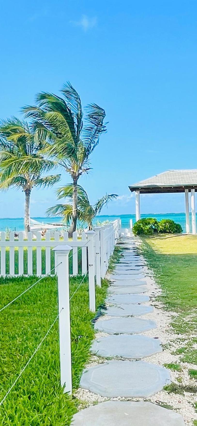 Studio, 100 Feet From The Beach Nassau Luaran gambar