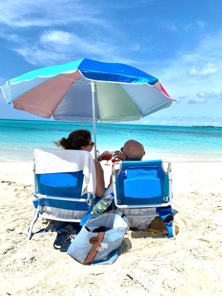 Studio, 100 Feet From The Beach Nassau Luaran gambar