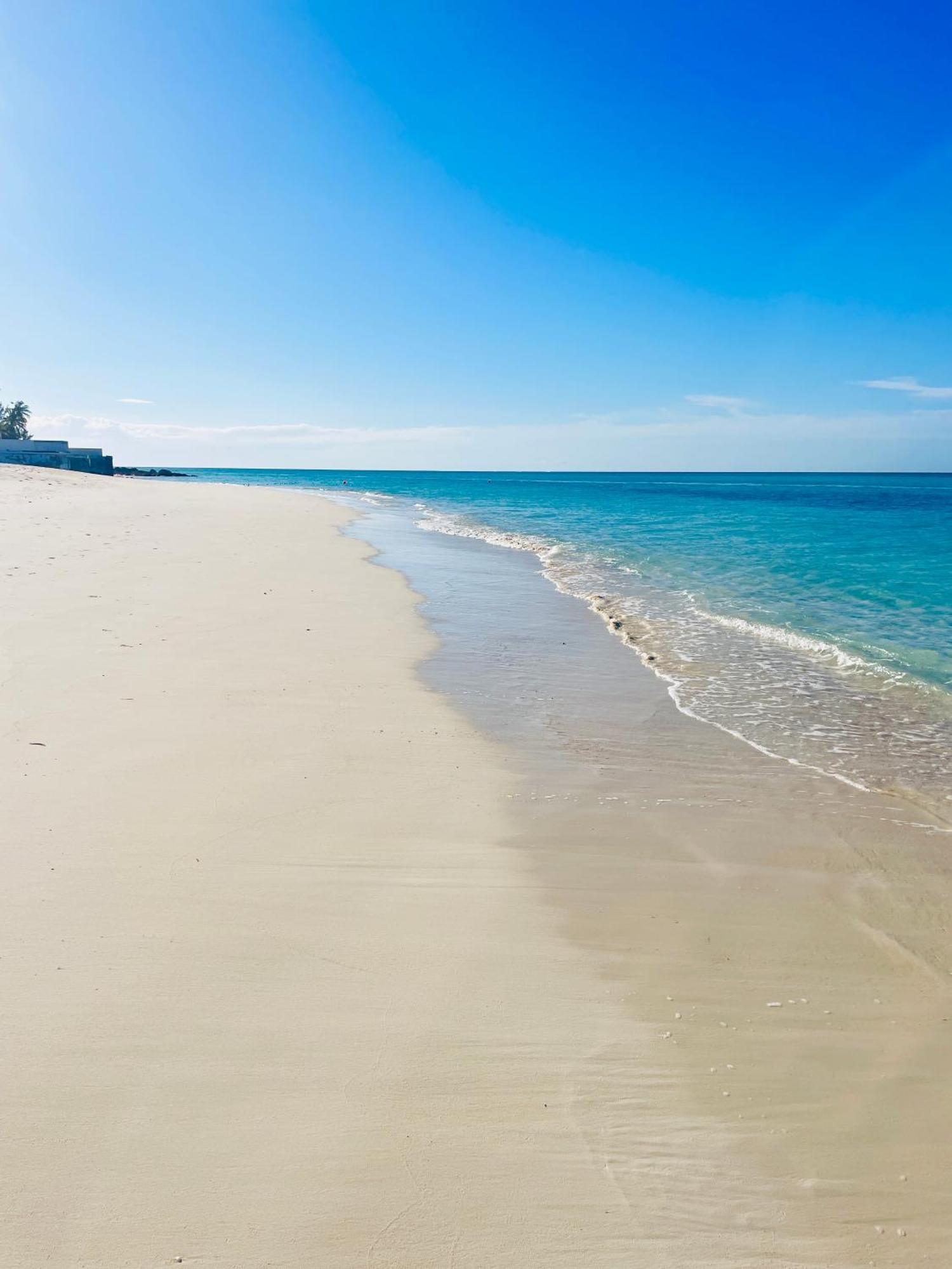 Studio, 100 Feet From The Beach Nassau Luaran gambar